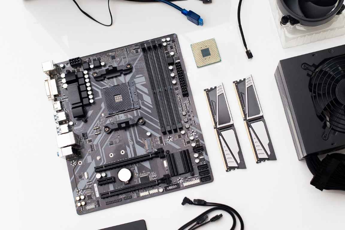 Hardware Cost Management Is an Information Problem