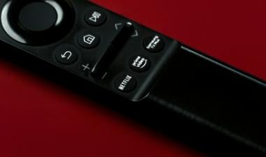 VINATech Hybrid Capacitors used in the Samsung TV Remote Control